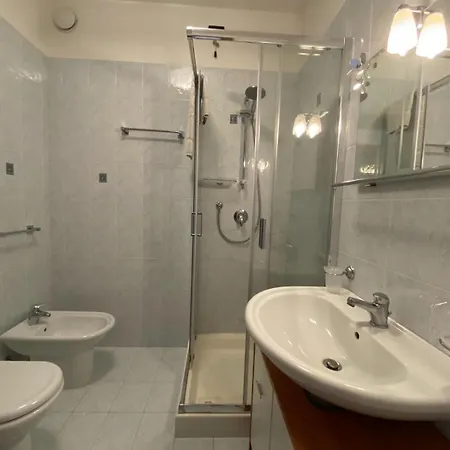 Casa Quinto Piano - Moderno Con Garage Privato Apartamento